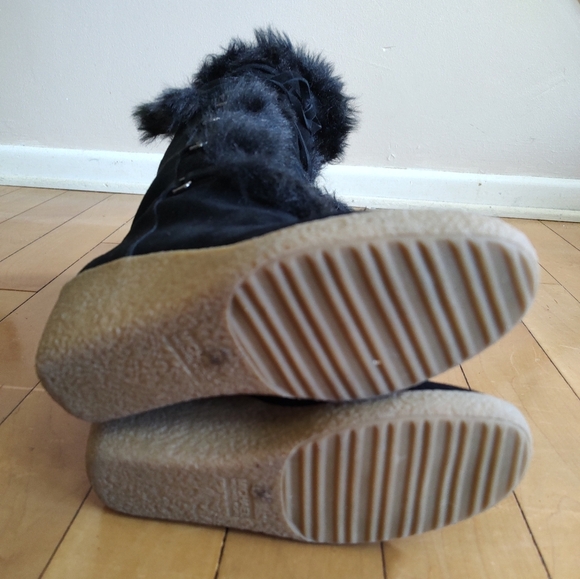 Michael Kors Navy Winter Boots with Wedge Heel and Lacing - Picture 6 of 13